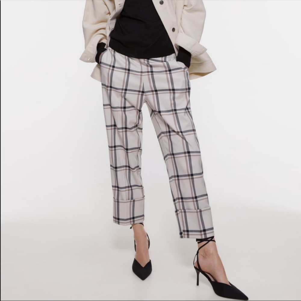 Zara Plaid Elasticized Cropped Pants w Pockets